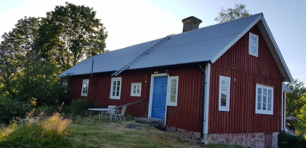 Stroenhult Farmhouse By The Lake Stronhult 外观 照片